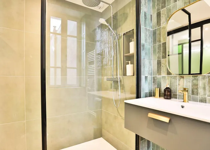 Luxueuse Au Pied De La 别墅 莱萨布勒-多洛讷